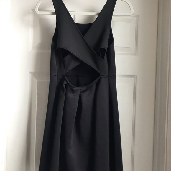 black dress - Picture 2 of 2